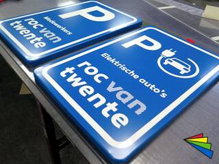 Parkeer- & verkeersborden