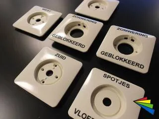 Schakelmateriaal graveren en markeren